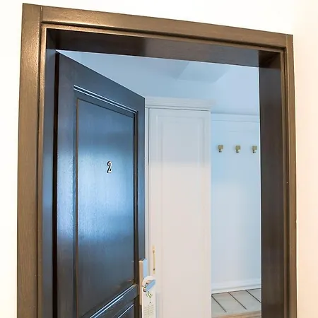 City Rooms 3*